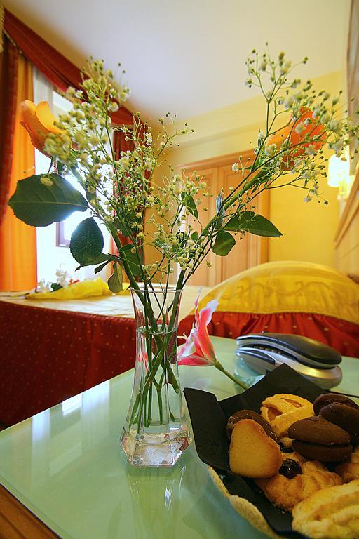 רומא Hotel Bright מראה חיצוני תמונה